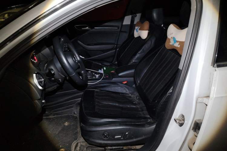 Used Audi A3 2020 Sportback 35 TFSI Fashion Edition China VI Emission Standard Left Front Seat