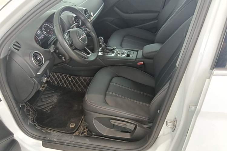 Used Audi A3 2020 Limousine 35 TFSI Ambition China VI Left Front Seat