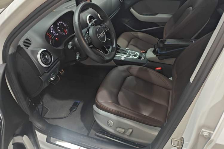 Used Audi A3 2020 Limousine 35 TFSI Fashion Edition China VI Emission Standard Left Front Seat