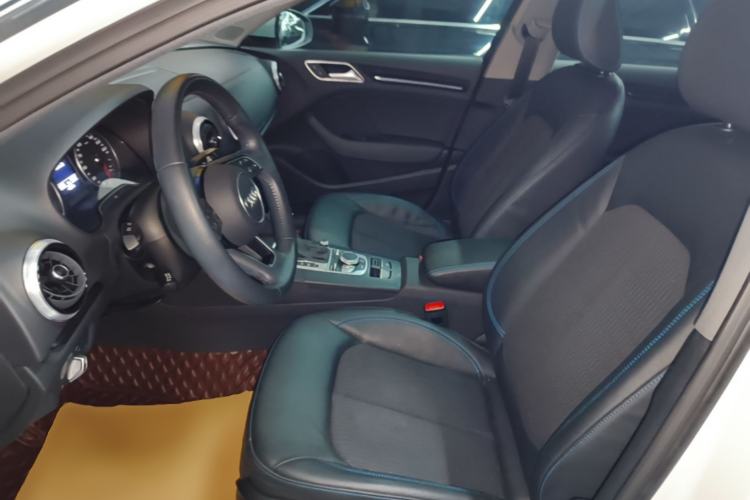 Used Audi A3 2020 Sportback 35 TFSI Fashion Edition China VI Emission Standard Left Front Seat