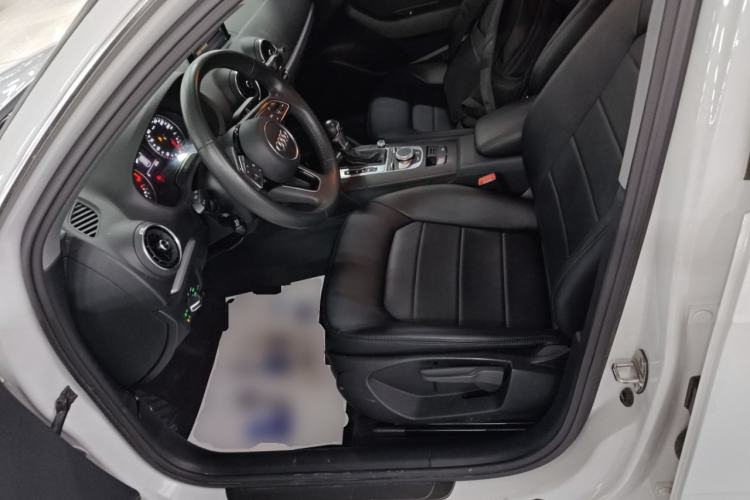 Used Audi A3 2020 Restyled Sportback 35 TFSI Entry-Level China VI Emission Standard Left Front Seat