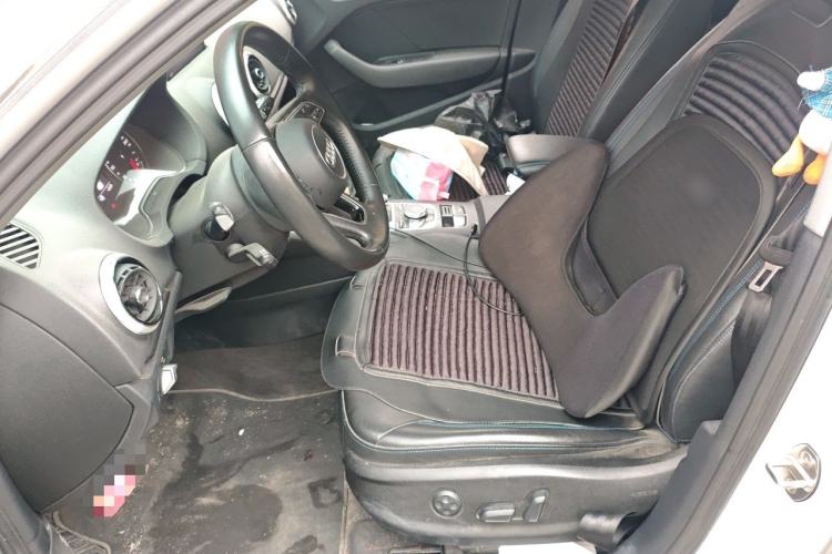 Used Audi A3 2020 Sportback 35 TFSI Fashion Edition China VI Emission Standard Left Front Seat