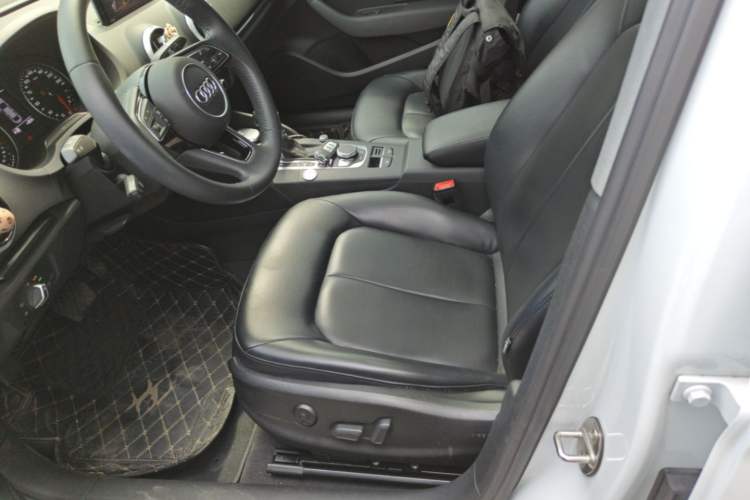 Used Audi A3 2020 Limousine 35 TFSI Fashion Edition China VI Emission Standard Left Front Seat