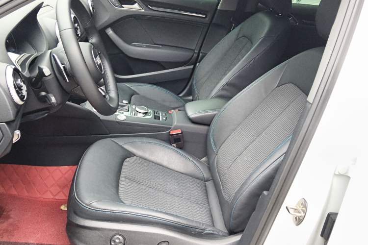 Used Audi A3 2020 Sportback 35 TFSI Fashion Edition China VI Emission Standard Left Front Seat