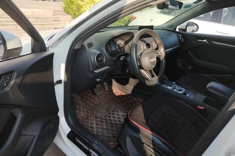 Used Audi A3 2020 Restyled Sportback 35 TFSI Entry-Level China VI Emission Standard Left Front Seat