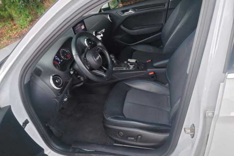 Used Audi A3 2020 Limousine 35 TFSI Fashion Edition China VI Emission Standard Left Front Seat