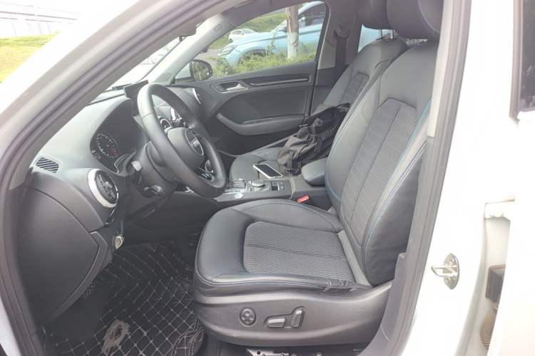Used Audi A3 2020 Limousine 35 TFSI Fashion Edition China VI Emission Standard Left Front Seat