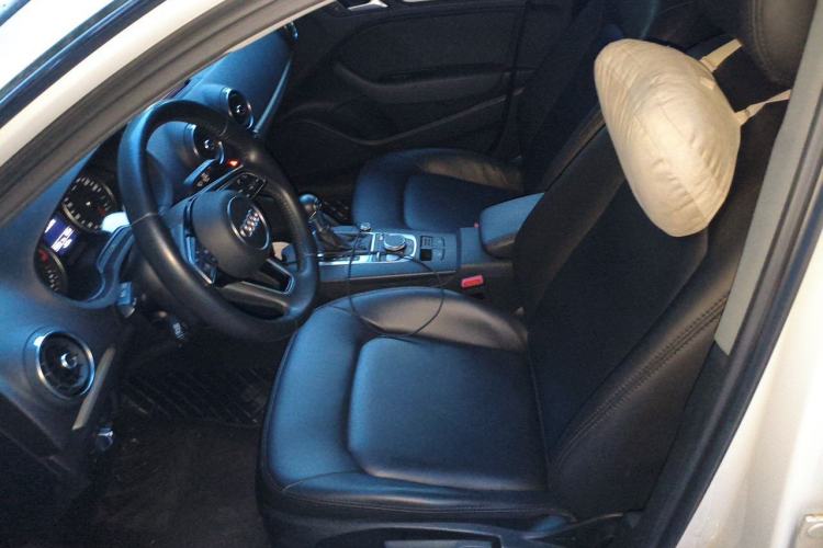 Used Audi A3 2020 Sportback 35 TFSI Ambition China VI Left Front Seat