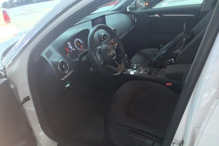 Used Audi A3 2020 Restyled Sportback 35 TFSI Entry-Level China VI Emission Standard Left Front Seat