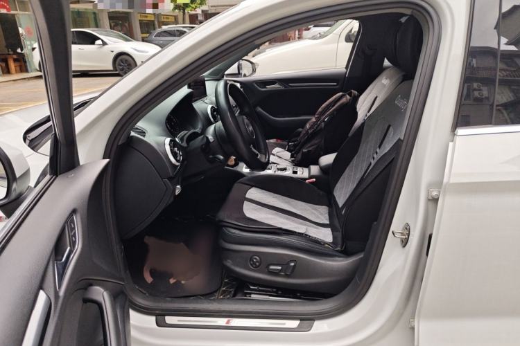 Used Audi A3 2020 Limousine 35 TFSI Fashion Edition China VI Emission Standard Left Front Seat