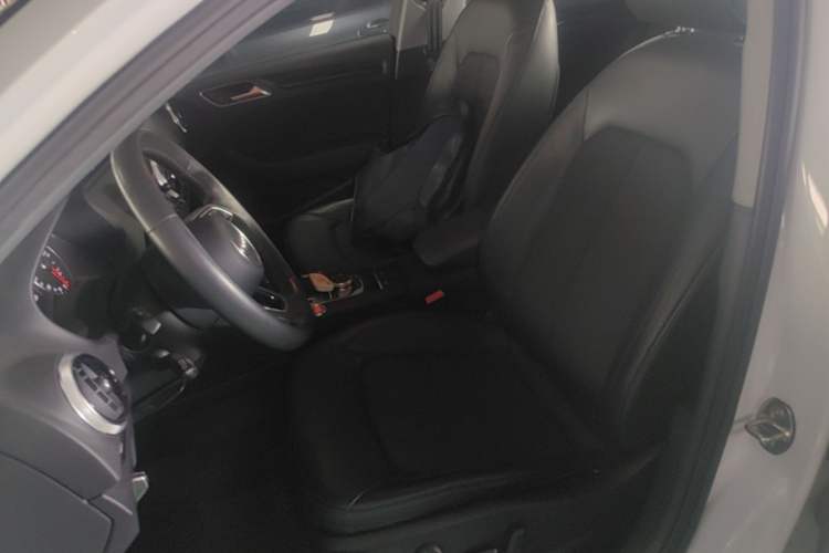 Used Audi A3 2020 Limousine 35 TFSI Fashion Edition China VI Emission Standard Left Front Seat