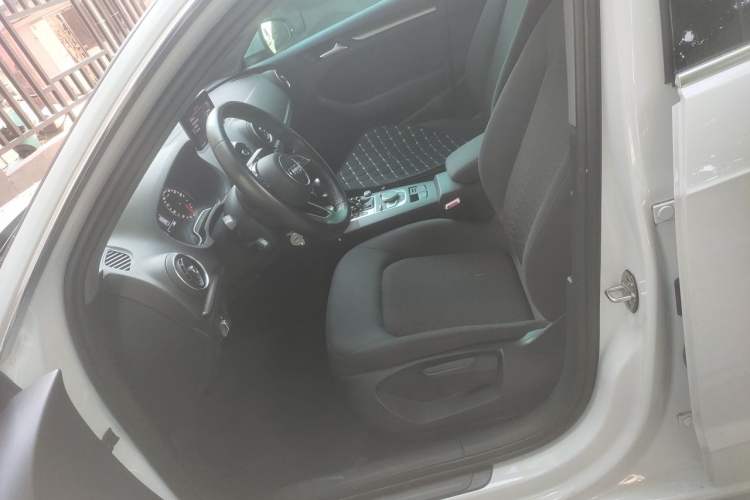 Used Audi A3 2020 Restyled Sportback 35 TFSI Entry-Level China VI Emission Standard Left Front Seat