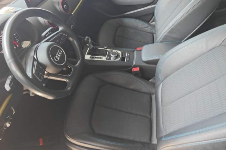 Used Audi A3 2020 Limousine 35 TFSI Fashion Edition China VI Emission Standard Left Front Seat