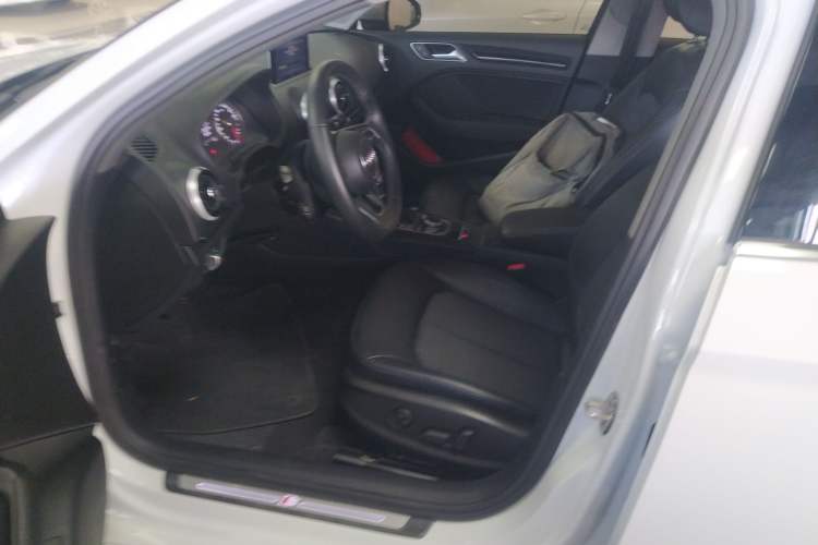 Used Audi A3 2020 Limousine 35 TFSI Fashion Edition China VI Emission Standard Left Front Seat