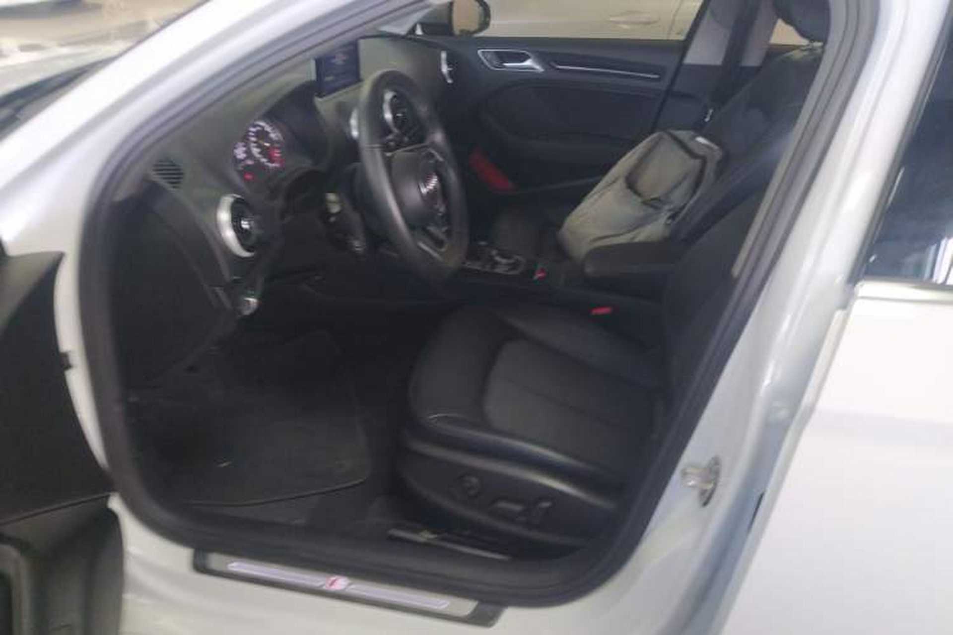Used Audi A3 2020 Limousine 35 TFSI Fashion Edition China VI Emission Standard Left Front Seat
