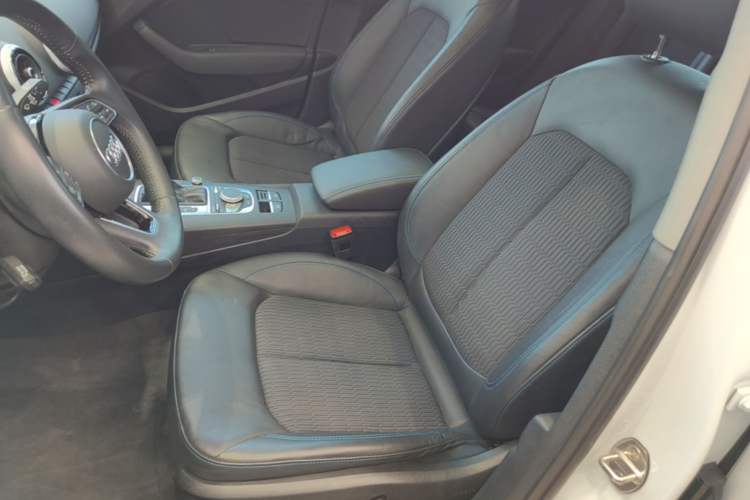 Used Audi A3 2020 Limousine 35 TFSI Fashion Edition China VI Emission Standard Left Front Seat