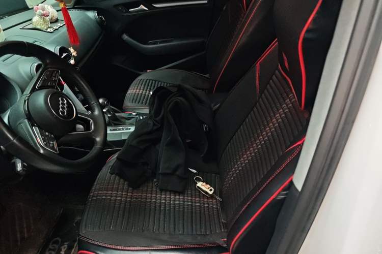 Used Audi A3 2020 Restyled Sportback 35 TFSI Entry-Level China VI Emission Standard Left Front Seat