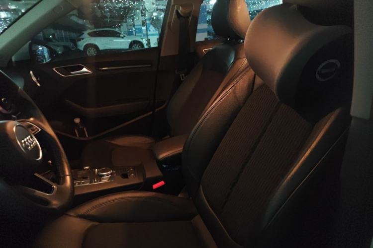 Used Audi A3 2020 Sportback 35 TFSI Fashion Edition China VI Emission Standard Left Front Seat