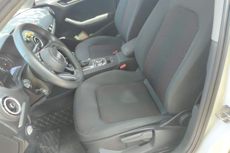 Used Audi A3 2020 Restyled Limousine 35 TFSI Ambition Version China VI Left Front Seat