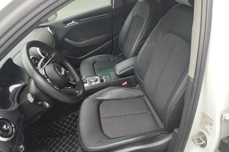 Used Audi A3 2020 Limousine 35 TFSI Fashion Edition China VI Emission Standard Left Front Seat