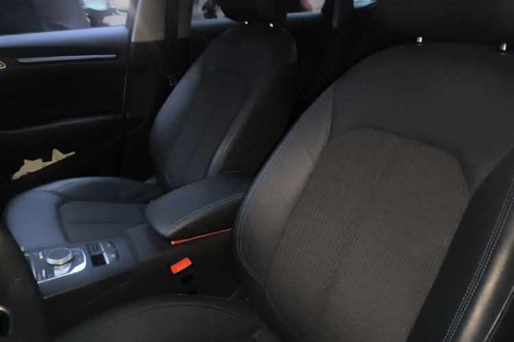 Used Audi A3 2020 Sportback 35 TFSI Fashion Edition China VI Emission Standard Left Front Seat