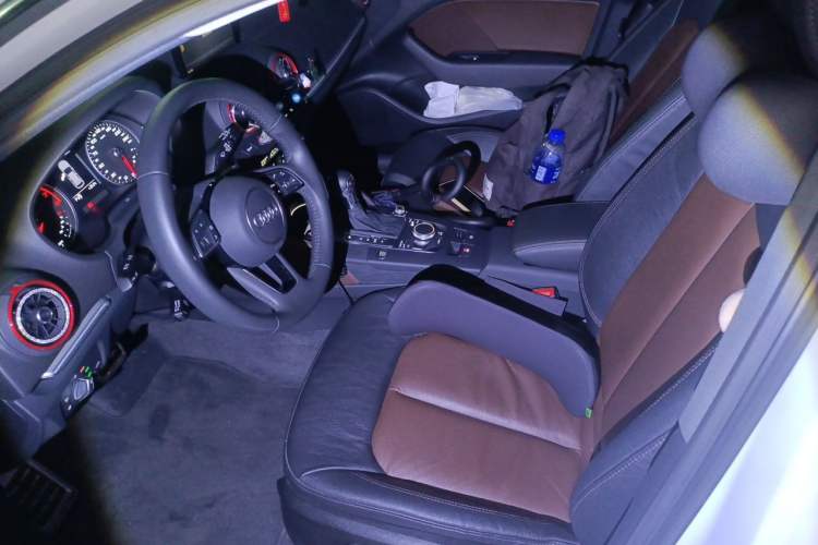 Used Audi A3 2020 Sportback 35 TFSI Style Edition China VI Emission Standard Left Front Seat