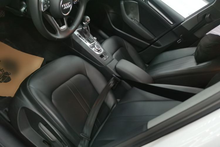 Used Audi A3 2020 Restyled Limousine 35 TFSI Ambition Version China VI Left Front Seat
