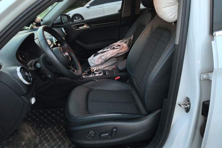 Used Audi A3 2020 Limousine 35 TFSI Fashion Edition China VI Emission Standard Left Front Seat
