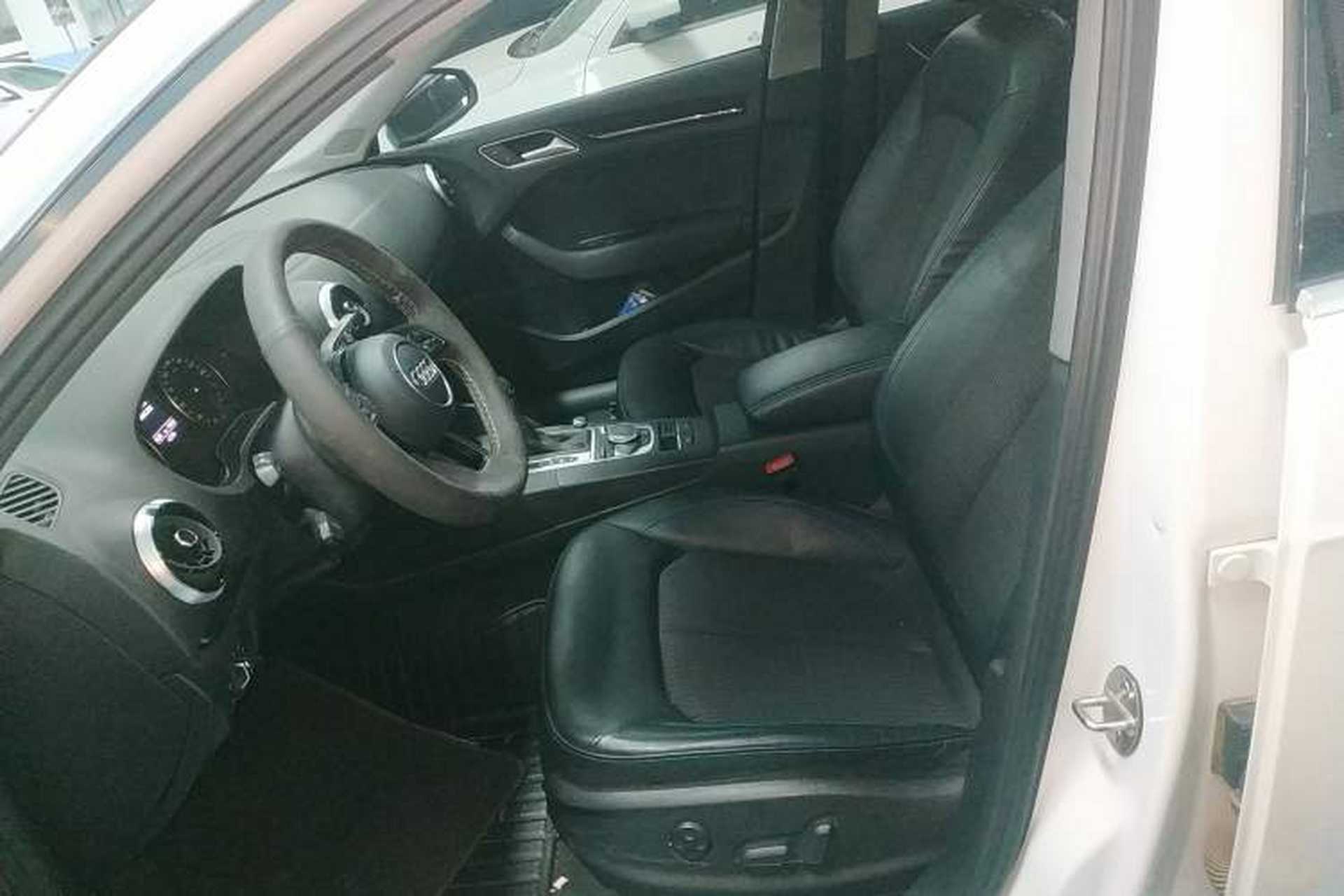 Used Audi A3 2020 Sportback 35 TFSI Fashion Edition China VI Emission Standard Left Front Seat