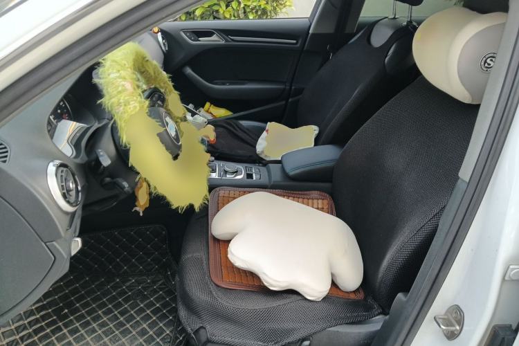 Used Audi A3 2020 Sportback 35 TFSI Fashion Edition China VI Emission Standard Left Front Seat