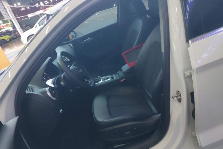 Used Audi A3 2020 Limousine 35 TFSI Fashion Edition China VI Emission Standard Left Front Seat