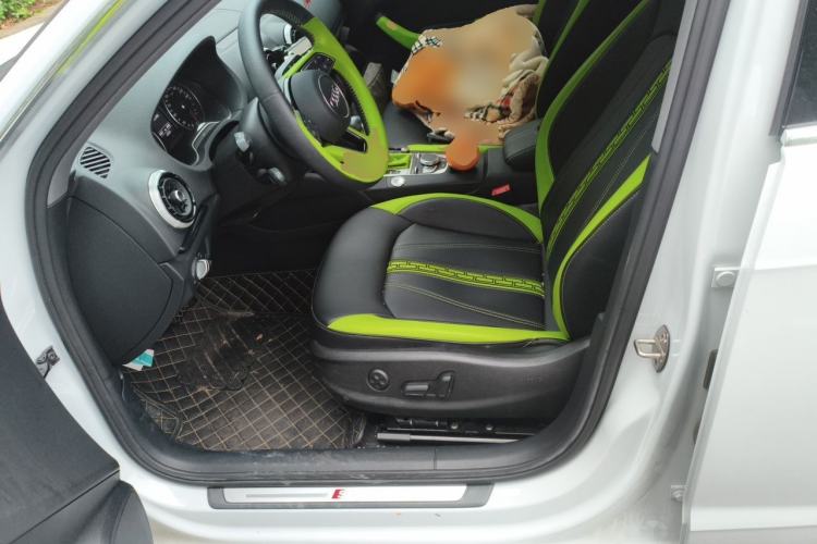 Used Audi A3 2020 Sportback 35 TFSI Fashion Edition China VI Emission Standard Left Front Seat