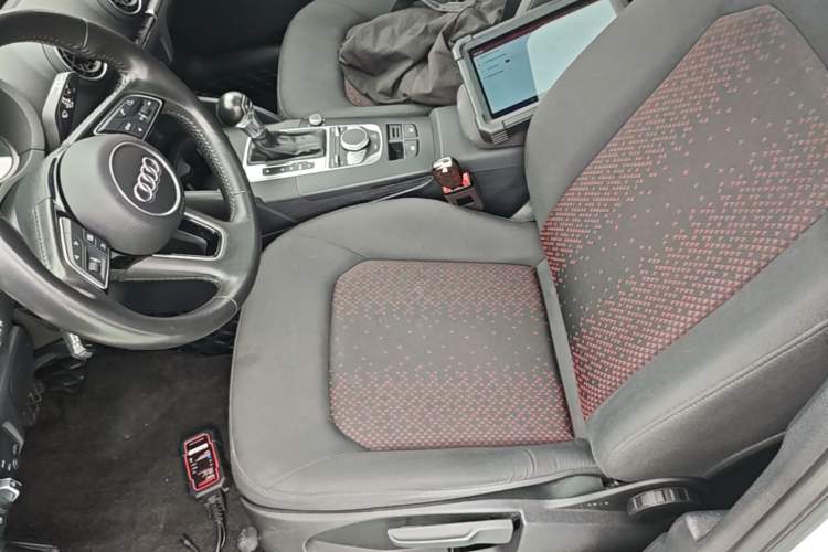 Used Audi A3 2020 Restyled Sportback 35 TFSI Entry-Level China VI Emission Standard Left Front Seat