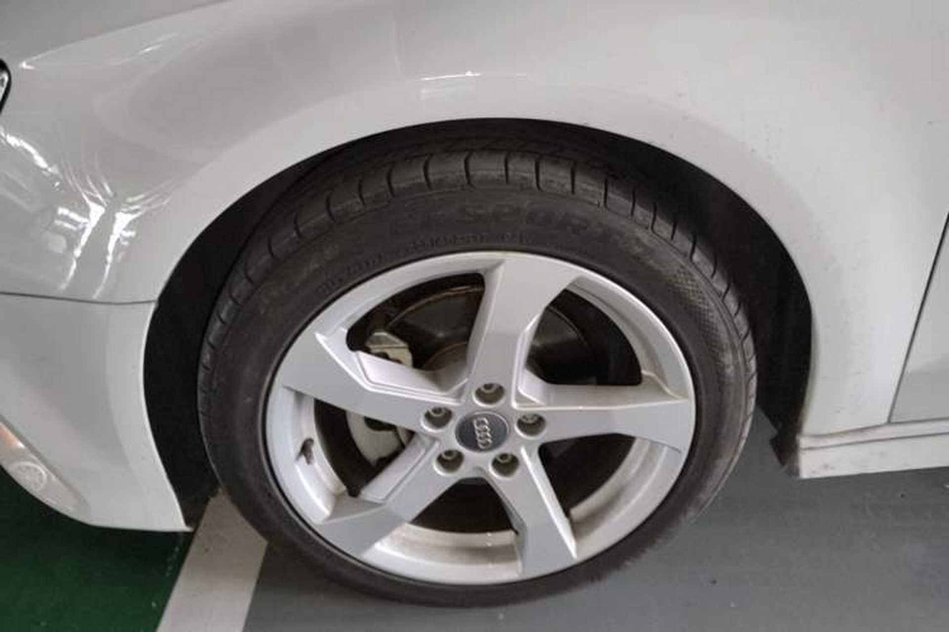 Used Audi A3 2020 Sportback 35 TFSI Fashion Edition China VI Emission Standard Left Front Wheel Hub