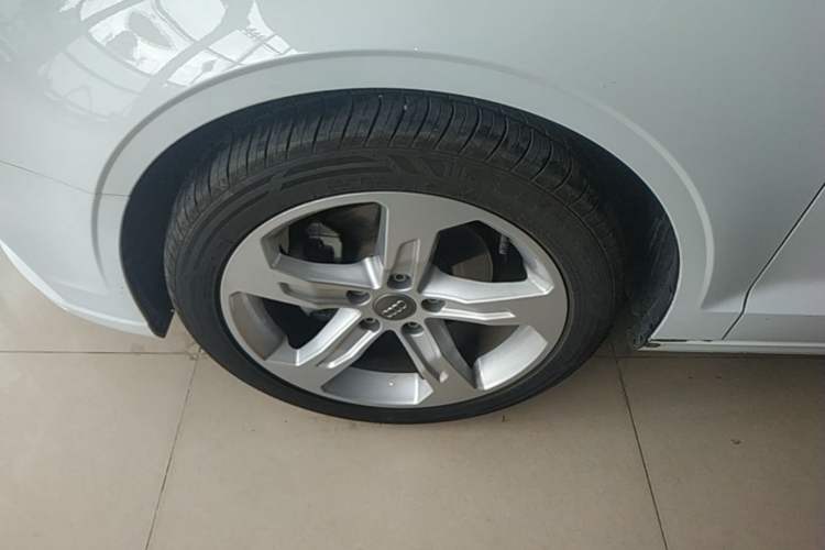 Used Audi A3 2020 Restyled Limousine 35 TFSI Ambition Version China VI Left Front Wheel Hub