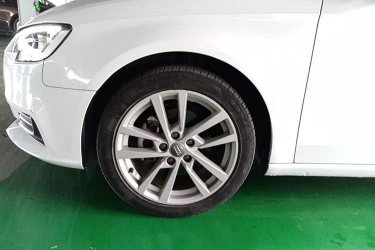 Used Audi A3 2020 Restyled Sportback 35 TFSI Entry-Level China VI Emission Standard Left Front Wheel Hub