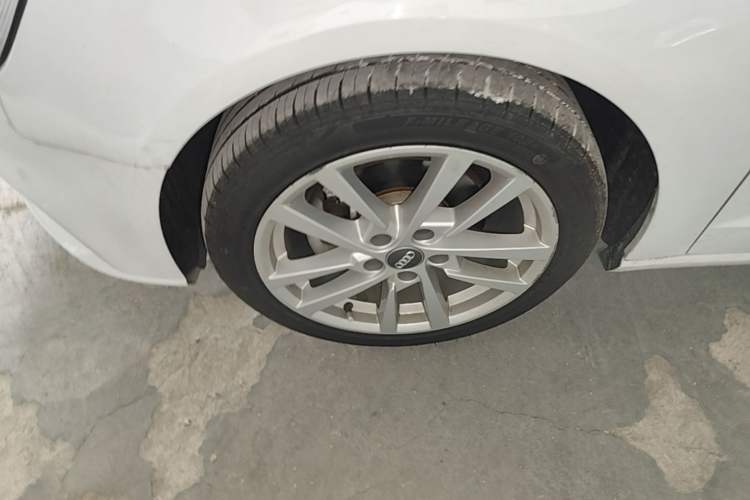 Used Audi A3 2020 Sportback 35 TFSI Ambition China VI Left Front Wheel Hub