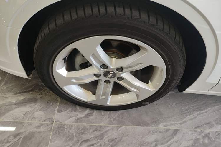 Used Audi A3 2020 Restyled Limousine 35 TFSI Ambition Version China VI Left Front Wheel Hub