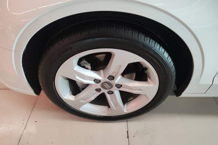 Used Audi A3 2020 Limousine 35 TFSI Ambition China VI Left Front Wheel Hub