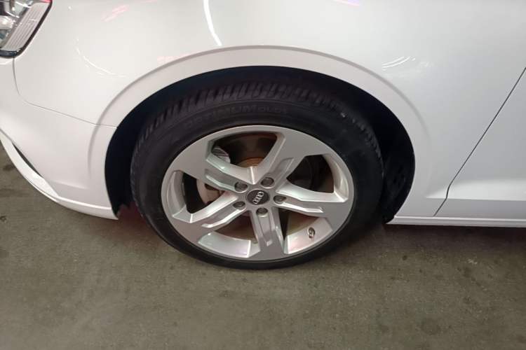 Used Audi A3 2020 Limousine 35 TFSI Ambition China VI Left Front Wheel Hub