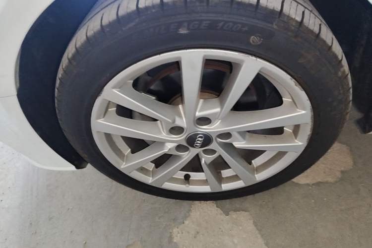 Used Audi A3 2020 Sportback 35 TFSI Ambition China VI Left Front Wheel Hub