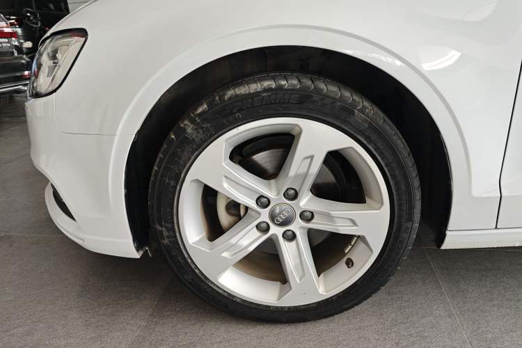 Used Audi A3 2020 Restyled Limousine 35 TFSI Ambition Version China VI Left Front Wheel Hub