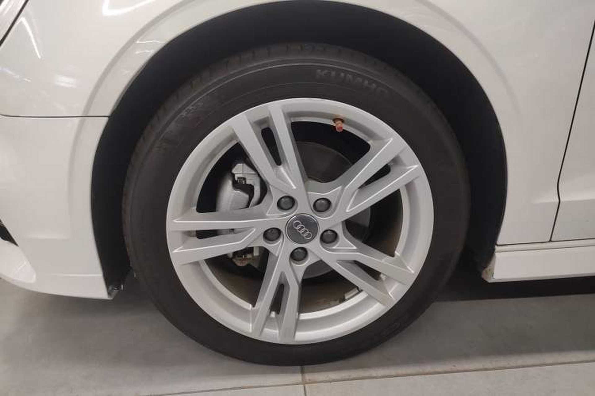 Used Audi A3 2020 Limousine 35 TFSI Fashion Edition China VI Emission Standard Left Front Wheel Hub