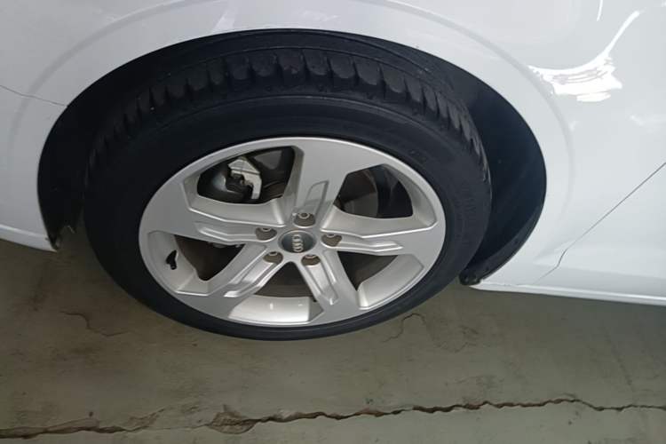 Used Audi A3 2020 Limousine 35 TFSI Ambition China VI Left Front Wheel Hub