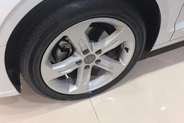 Used Audi A3 2020 Restyled Limousine 35 TFSI Ambition Version China VI Left Front Wheel Hub