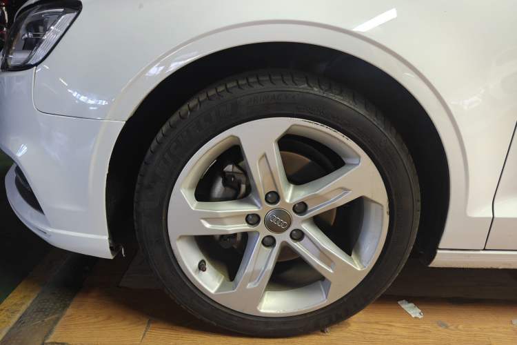 Used Audi A3 2020 Restyled Limousine 35 TFSI Ambition Version China VI Left Front Wheel Hub