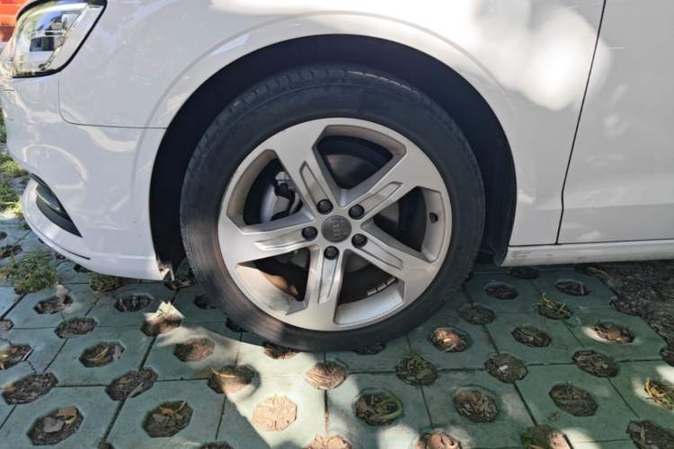 Used Audi A3 2020 Restyled Limousine 35 TFSI Ambition Version China VI Left Front Wheel Hub