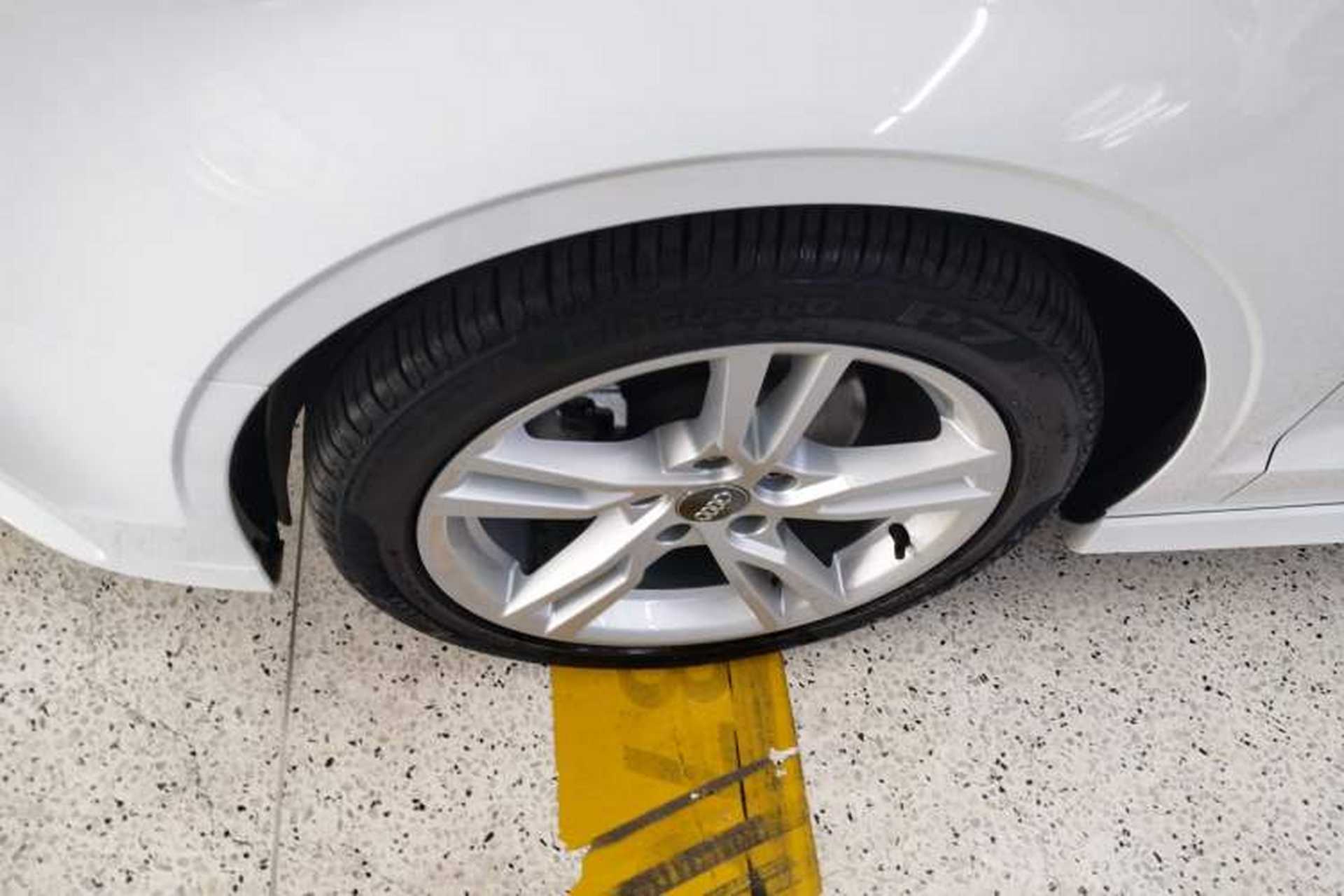 Used Audi A3 2020 Limousine 35 TFSI Fashion Edition China VI Emission Standard Left Front Wheel Hub
