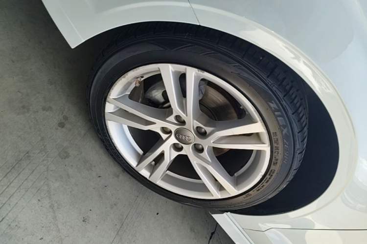 Used Audi A3 2020 Limousine 35 TFSI Fashion Edition China VI Emission Standard Left Front Wheel Hub