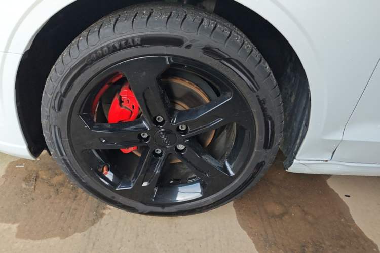 Used Audi A3 2020 Restyled Limousine 35 TFSI Ambition Version China VI Left Front Wheel Hub